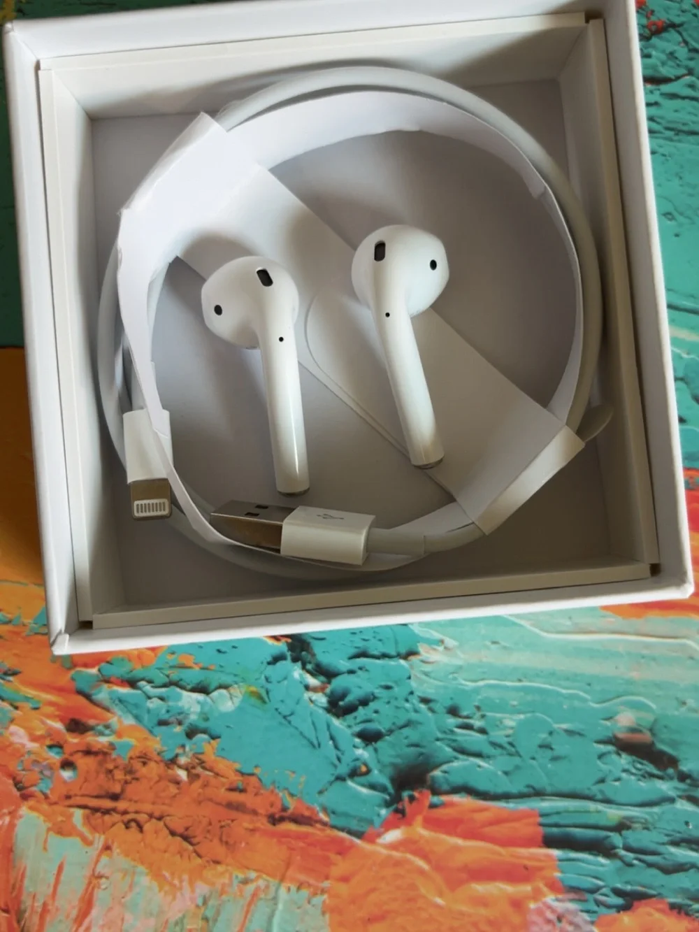 Apple White AirPods gen 2 with Wireless Charging Case